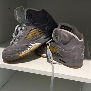 Jordan Men's Gray and Yellow Sneakers 5Retro
